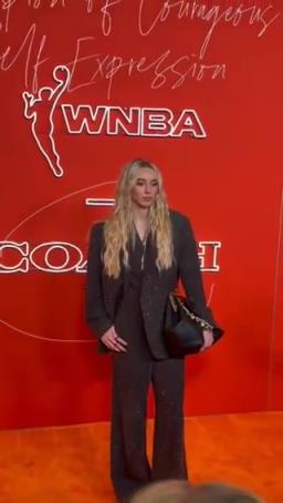 女狀元佩吉強(qiáng)勢(shì)登陸WNBA，實(shí)力超強(qiáng)，顏值也杠杠的