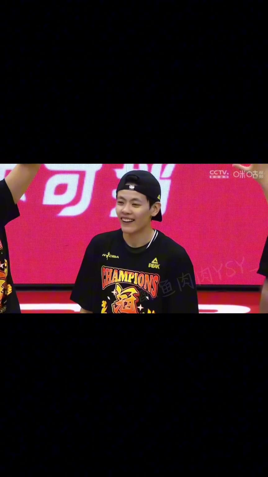 以小搏大以弱勝強 ；從不被看好，到站到最高的領(lǐng)獎臺...